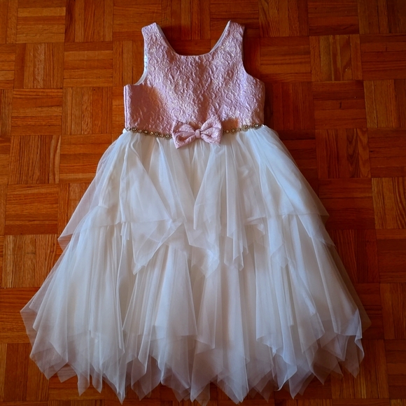 Princess  dress size 10 new without tag Is Good Gor 12 To - Picture 1 of 8